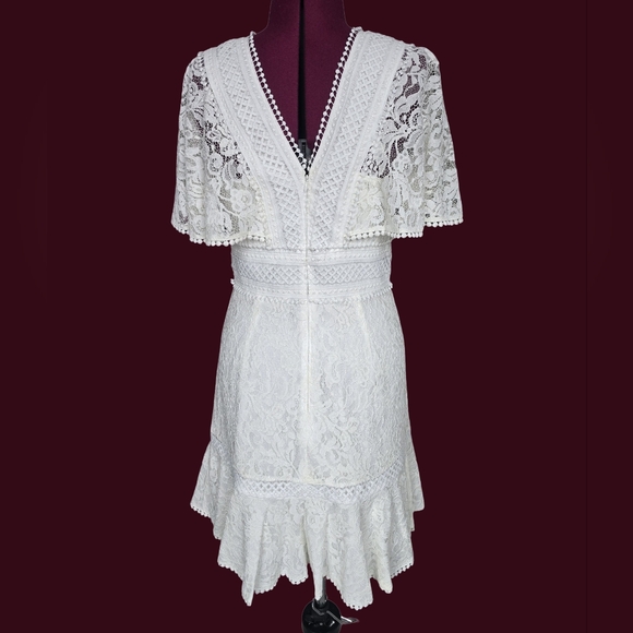 ELIZA J Ivory White Lace V-Neck Flutter Sleeve Fit & Flare Dress Size 8 Bridal - Picture 5 of 9